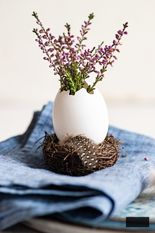 Turn Egg into Mini Vase
