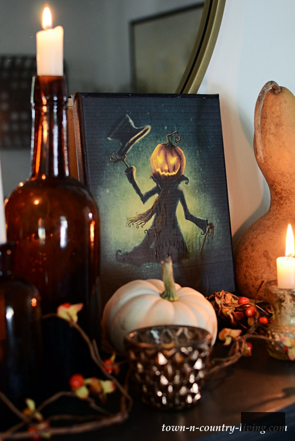 Spooky Halloween Mantel with Free Printables