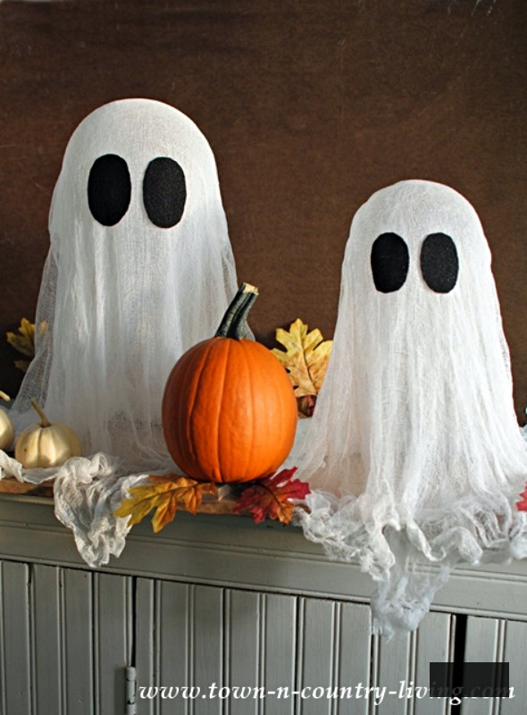 How to Make Halloween Ghosts from Cheesecloth and Starch