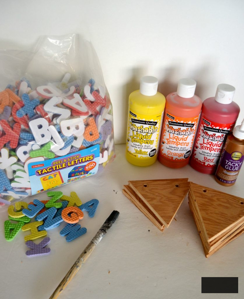 If you are searching for some enjoyable autumn crafts for children, click here to discover fun crafts that your kids can make for the lovely fall season.