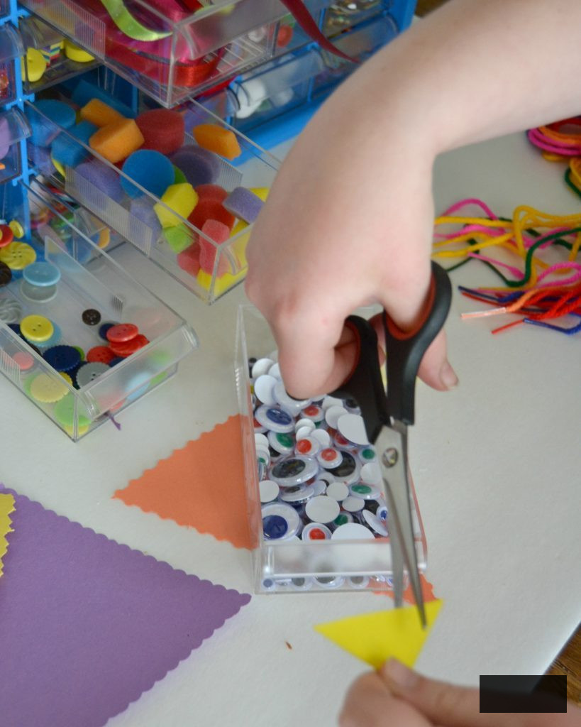 If you are searching for some enjoyable autumn crafts for children, click here to discover fun crafts that your kids can make for the lovely fall season.