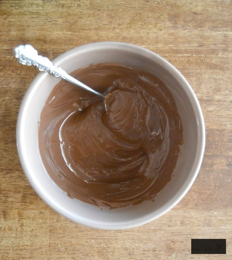 If you are searching for a fantastic homemade valentines concept, this is it. Click over to discover the recipe for these delightful, homemade chocolate valentines that will bring joy to your valentine.