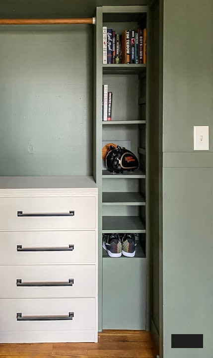 This Teen Boy's Bedroom Makeover is rustic, handsome, sophisticated and sleek. Find all the sources and info to create something similar for your teenager!