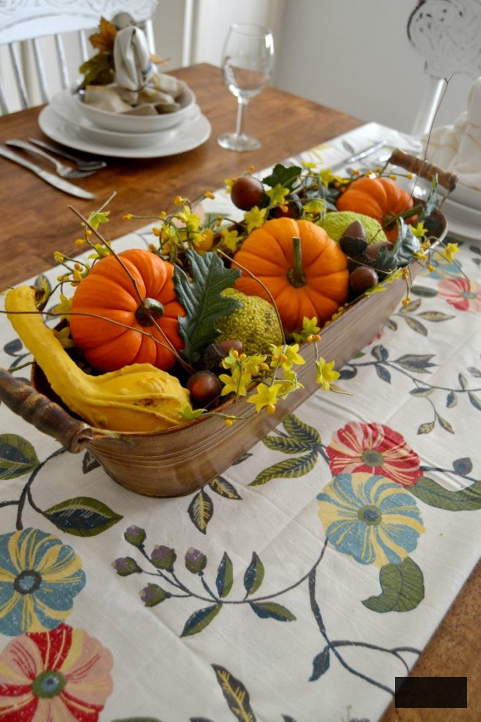 If you aim to create a lovely Thanksgiving Tablescape this year, click over to view this simple nature inspired Thanksgiving Tablescape.