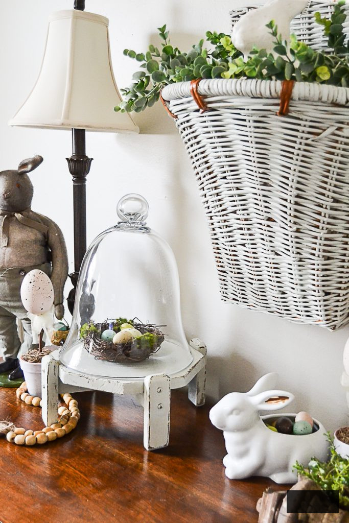 Seeking some straightforward spring ornaments for your residence? Click over to see how I transformed these thrift store treasures into spring decorations for our family room.
