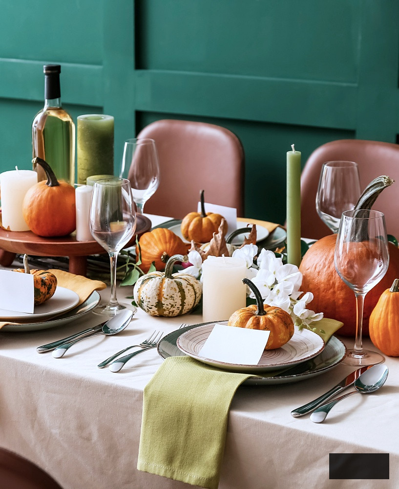 Modern dining area with Thanksgiving table setting