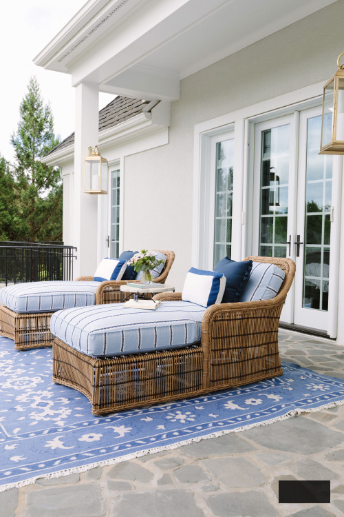Traditional Outdoor Patio with Wicker Furniture