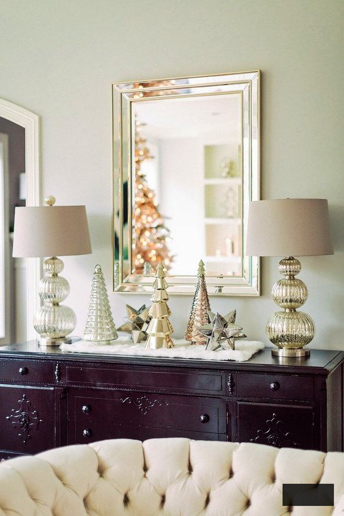 holiday decorations in dining room
