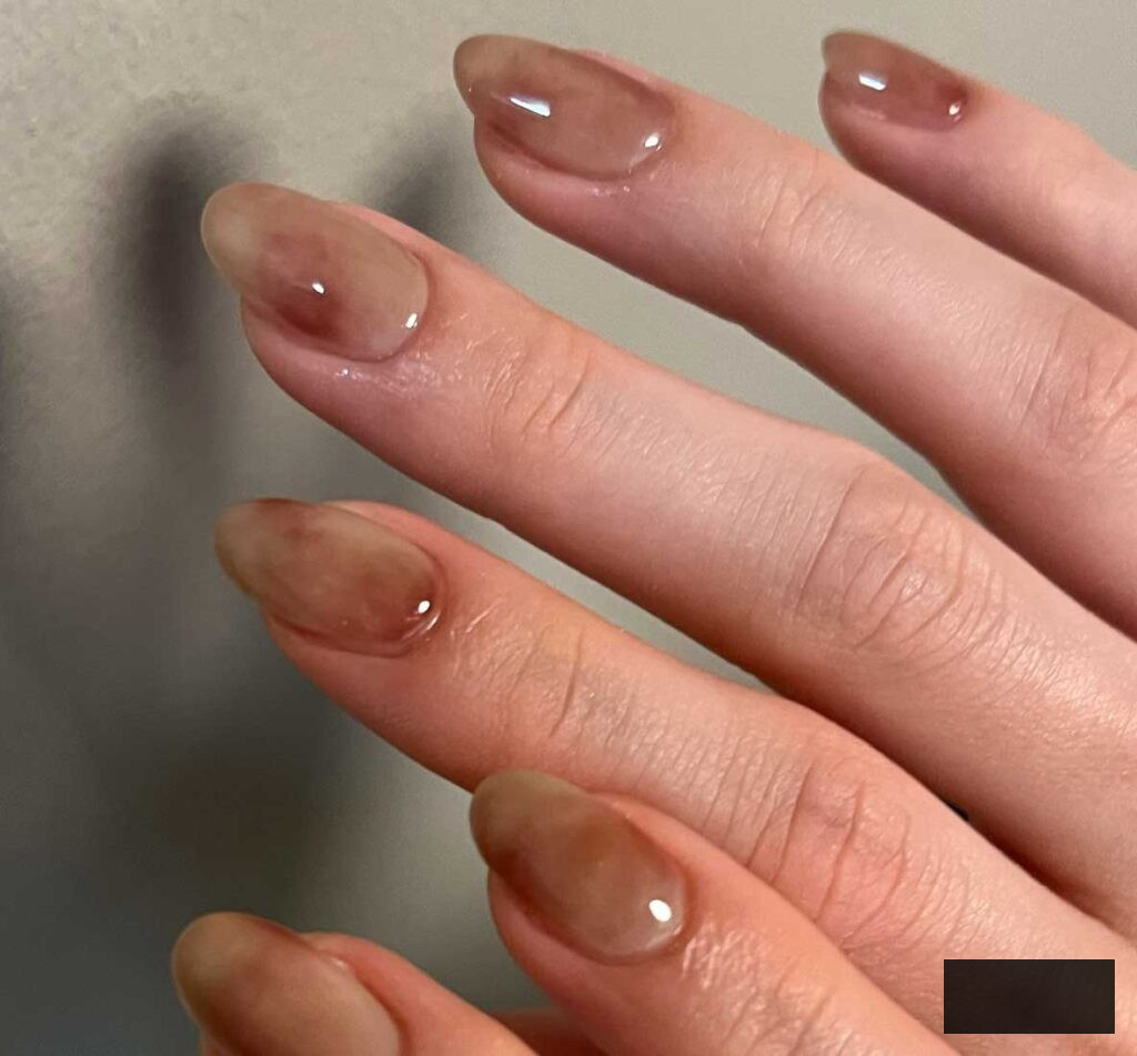 ombre academia beige and brown fall nails
