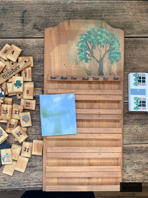 Transform a thrift store find into a festive DIY thrifted advent calendar! This budget-friendly upcycling project is perfect for a creative Christmas countdown.