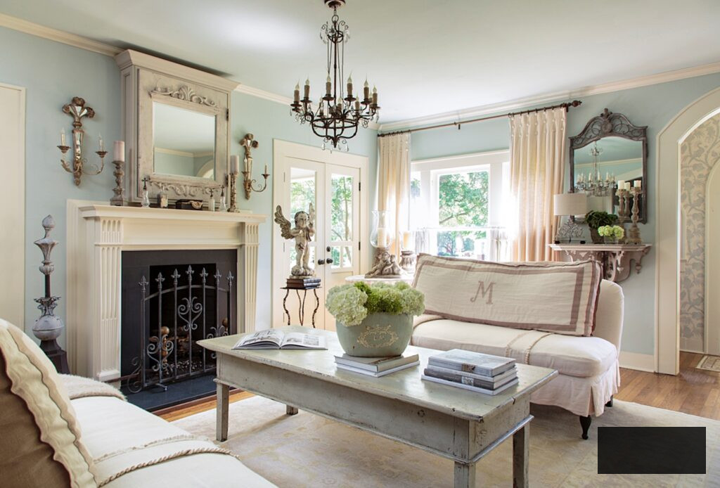 French Flair - living room in soft tones
