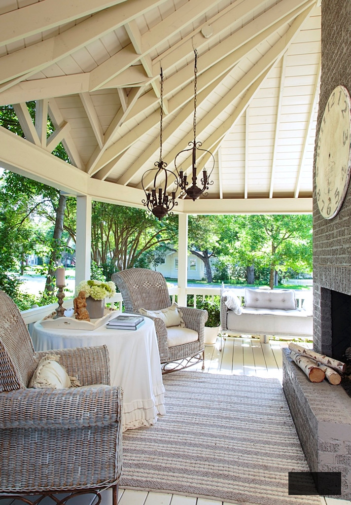 historic home porch