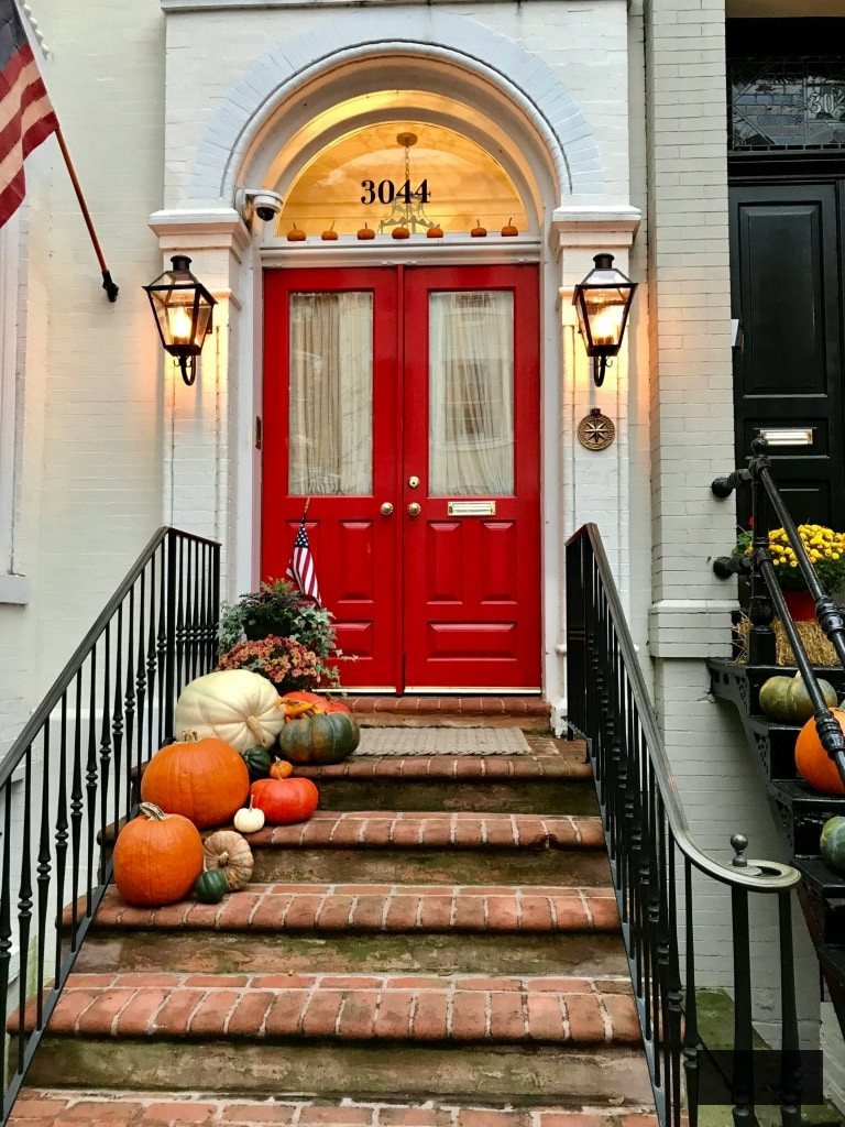 fall curb appeal in Georgetown, DC
