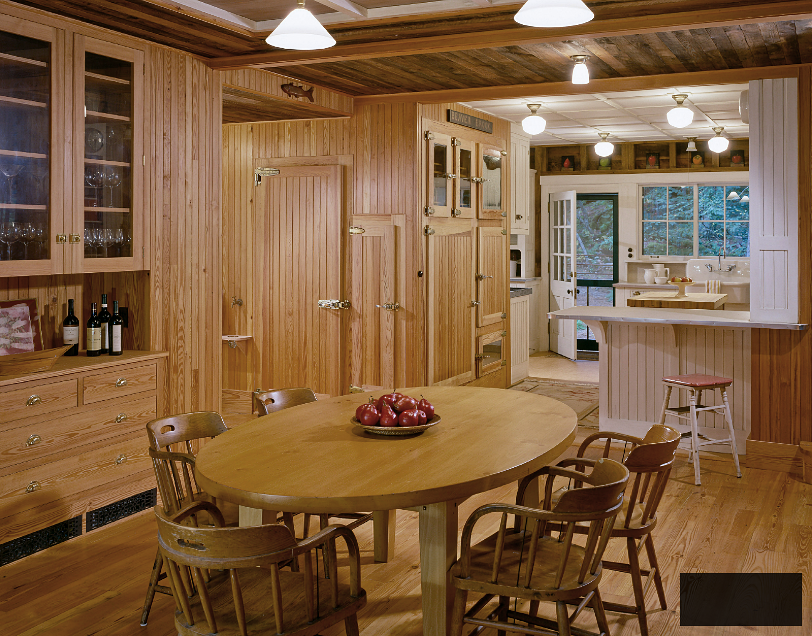 cabin getaway dining room