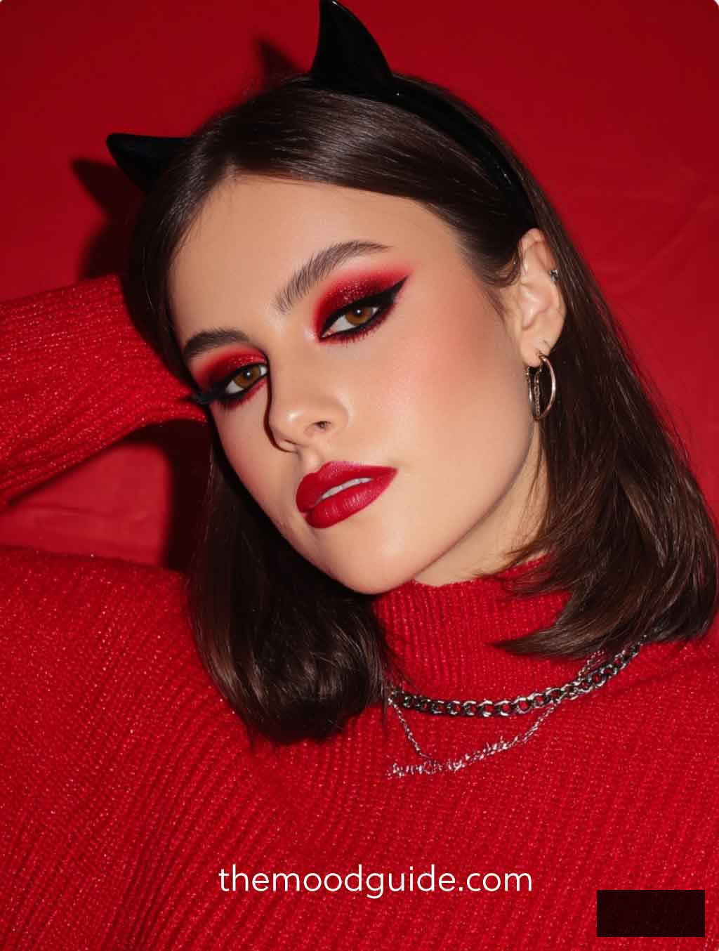 red eye makeup and lipstick for elegant devil easy makeup for halloween modern minimal chic aesthetic