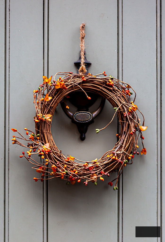 A decorative wreath with berries