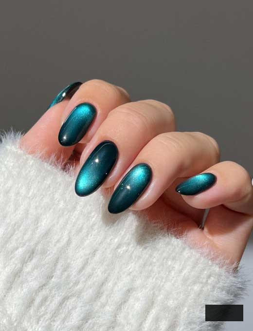 witchy green aesthetic nails