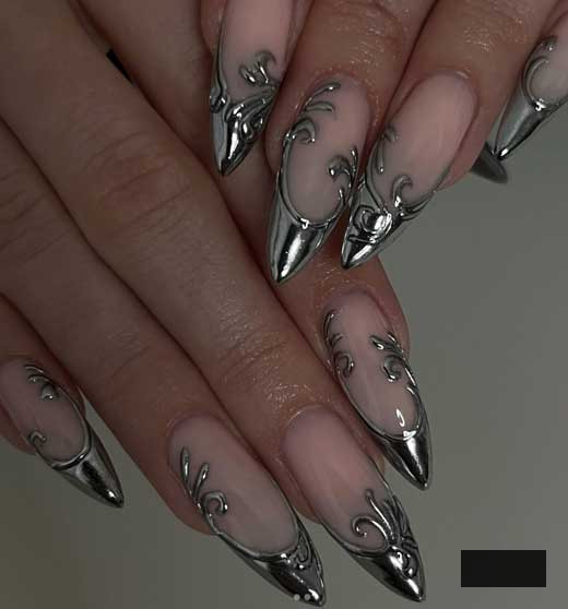 replinssage gel and 3D chrome nails