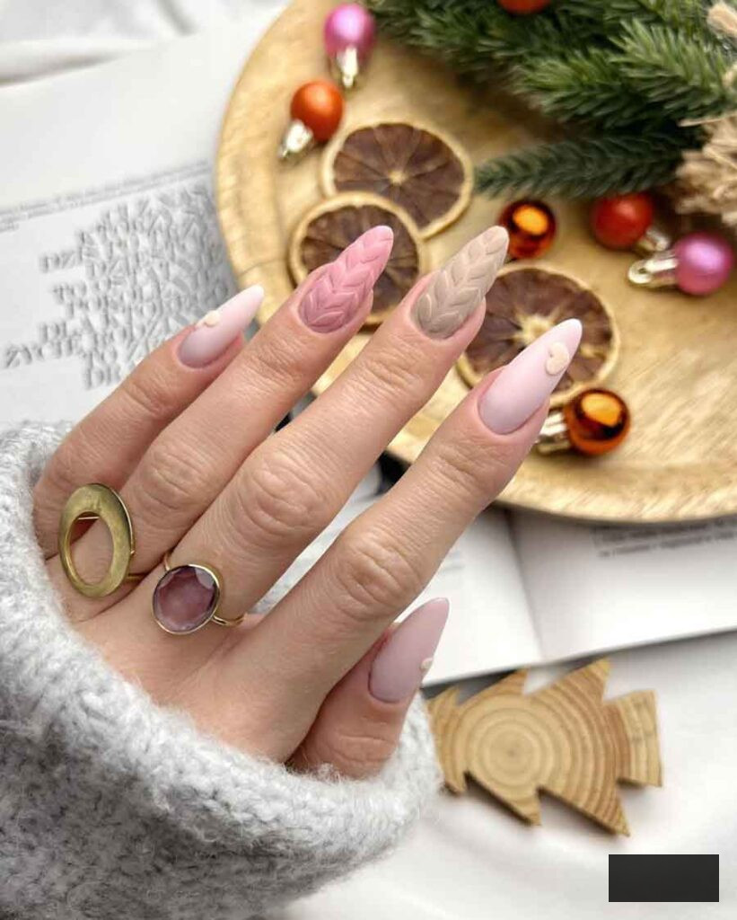 sweater pink nails ombre effect