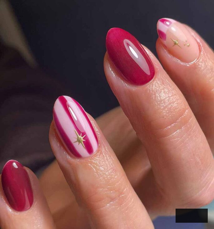 aesthetic Christmas nails