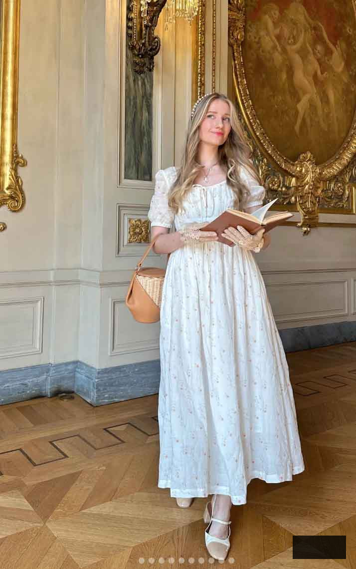 romantic cottagecore summer dress light academia outfit