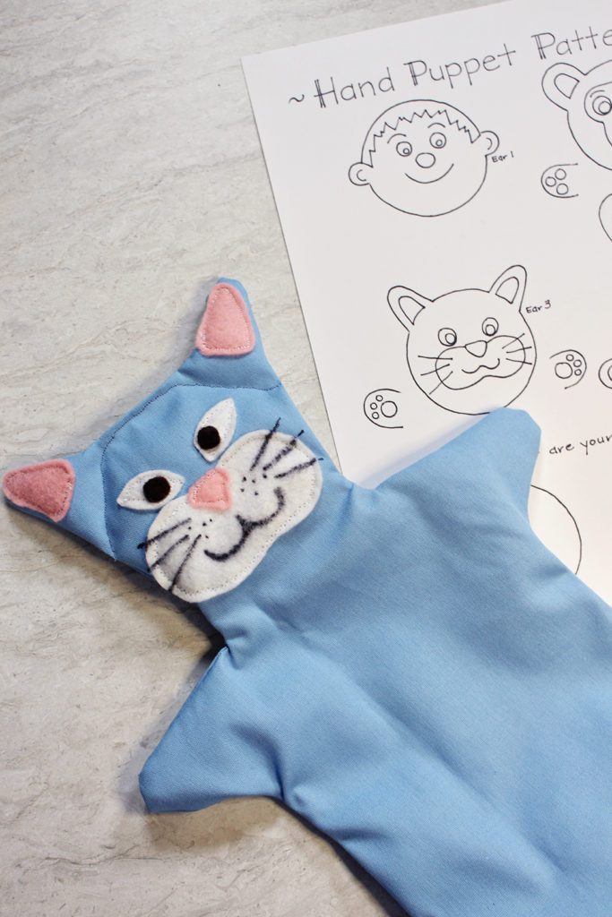 Quer fazer alguns fantoches de mão DIY para crianças? Baixe este padrão de costura grátis da Nana! | Welcome to Nana's #WelcometoNanas #Hand #Puppet #Free #Sewing #Pattern #Kids #Craft #DIY