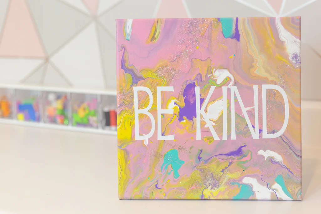 Tela de Gotejamento de Pintura DIY