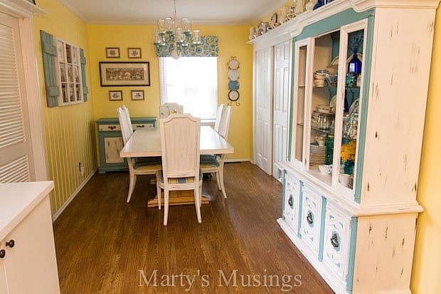 Cozinha DIY em Aqua e Amarelo de Marty’s Musings