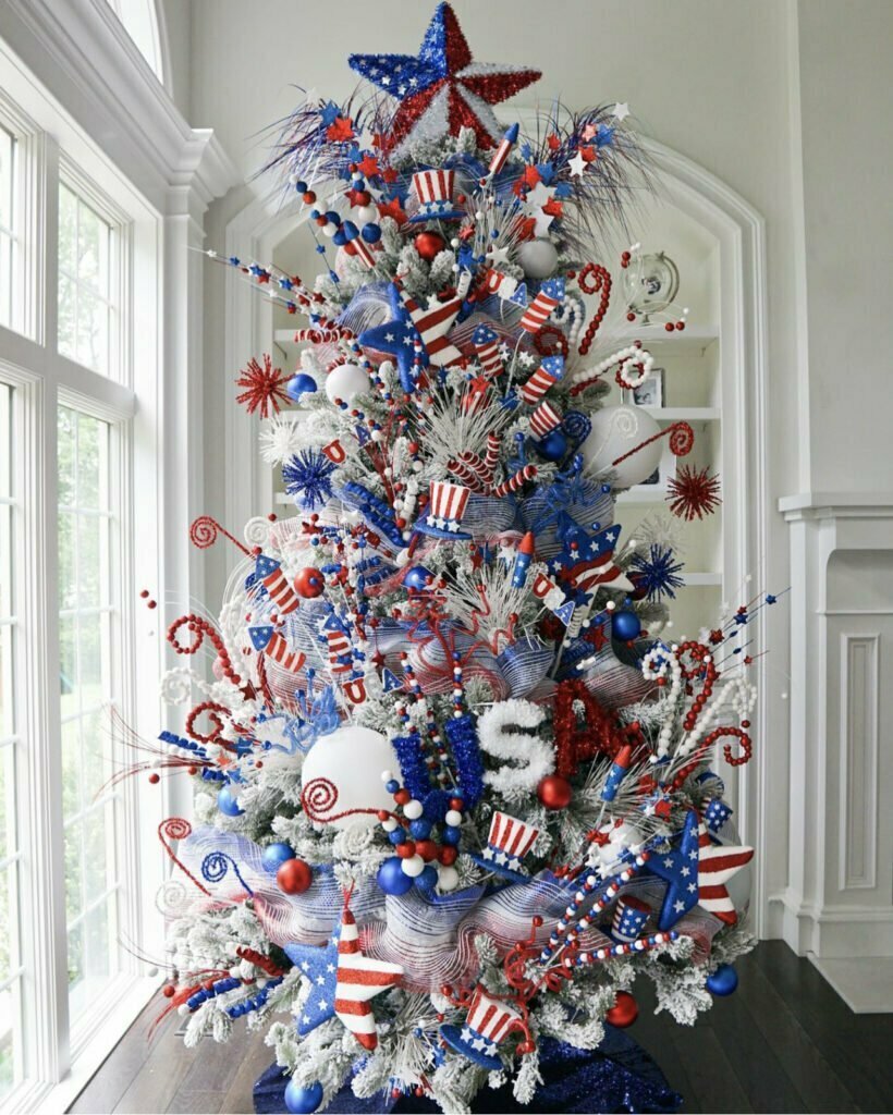 Ideia de árvore de Natal inspirada no Quatro de Julho