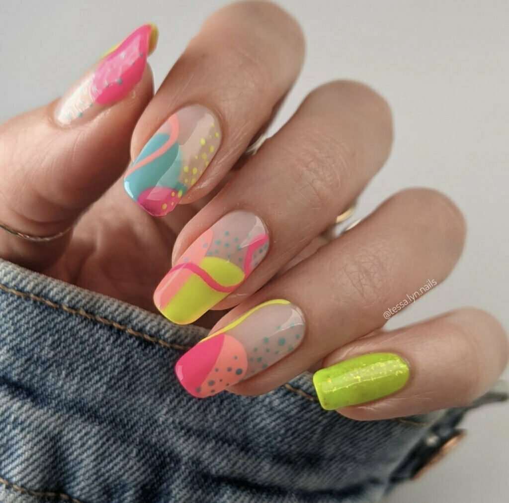 Unhas abstratas de verão