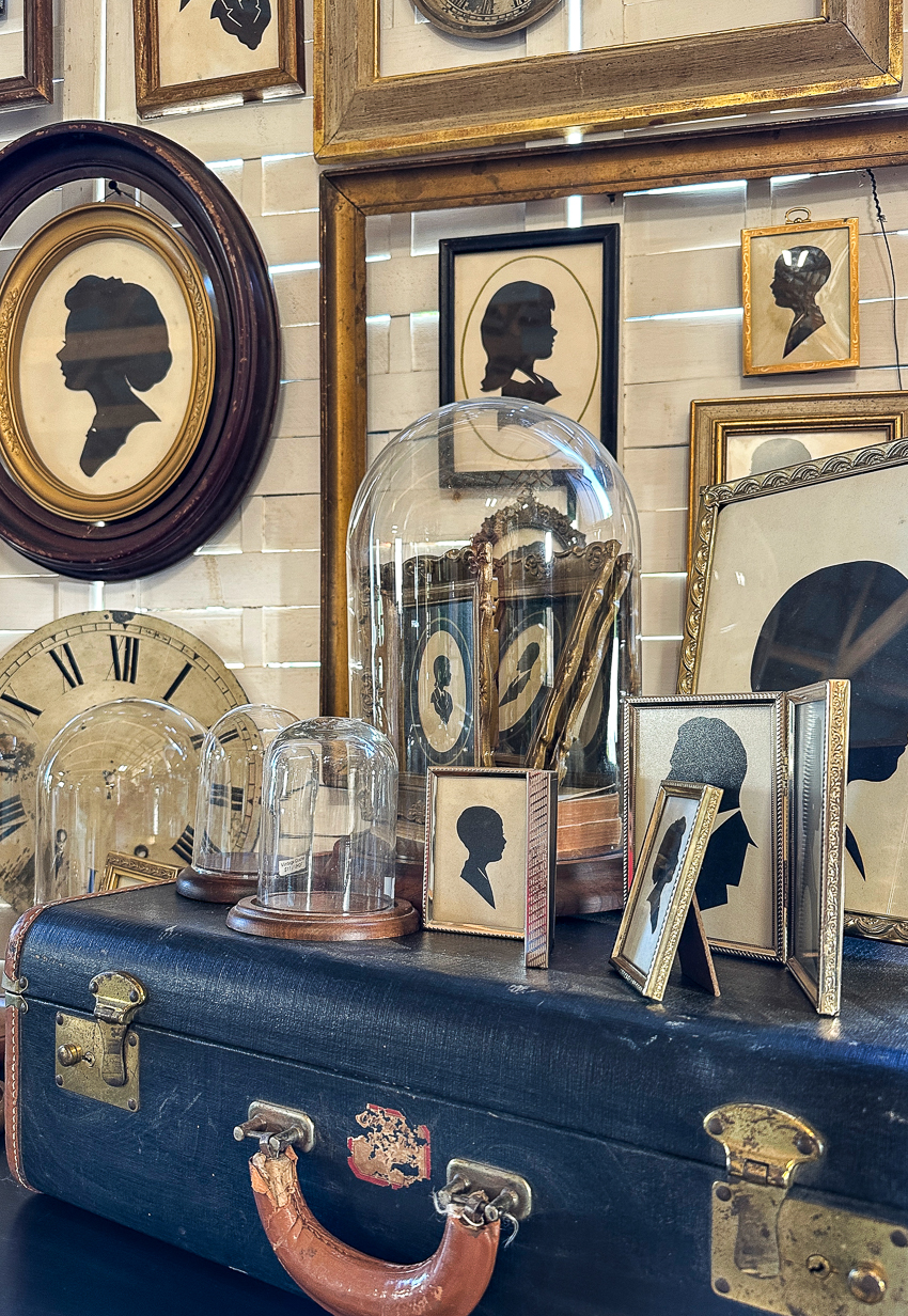 Explore my vintage booth from the Lucketts Spring Market. It's among the trendiest vintage markets on the East Coast! #vintage #vintagedecor vintage silhouette gallery wall
