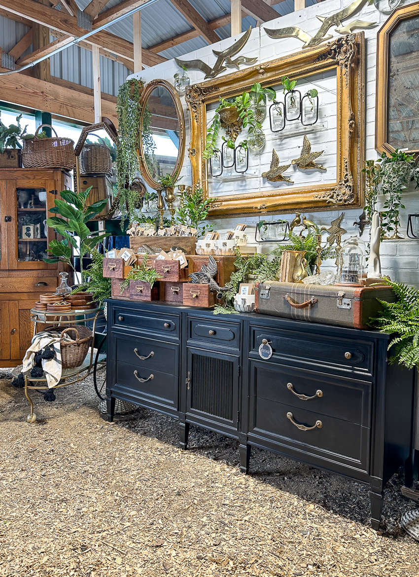 Explore my vintage booth from the Lucketts Spring Market. It's among the trendiest vintage markets on the East Coast! #vintage #vintagedecor lucketts spring market, propagation wall arrangement