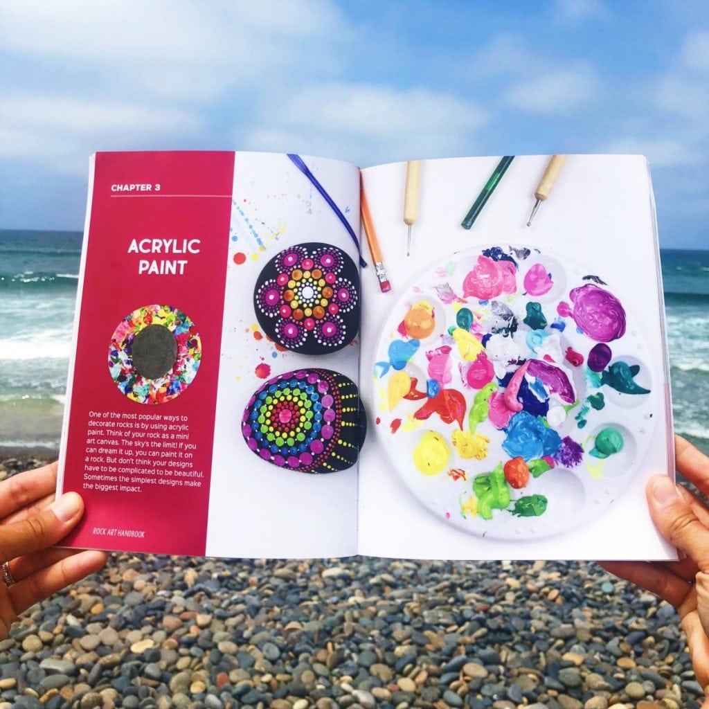 Manual de Arte em Pedra - 30 tutoriais passo a passo sobre pintura em pedras e arte decorativa em pedras