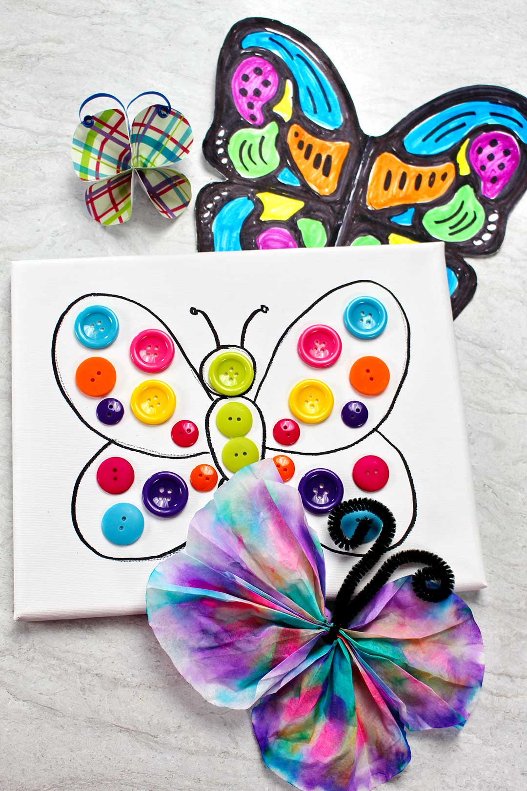 Vários artesanatos de borboleta coloridos todos apresentados em welcometonanas.com