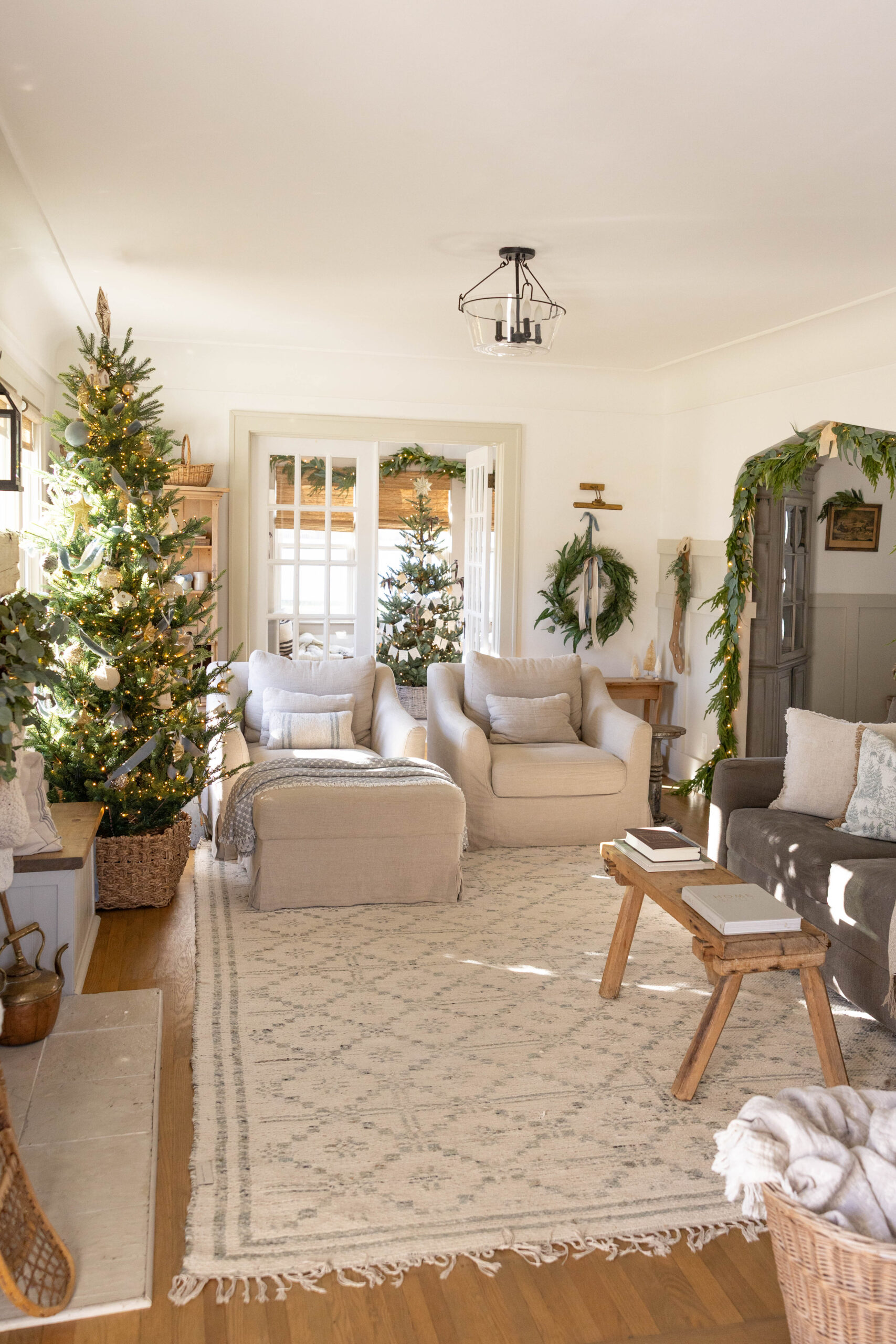 Decoração de Natal na sala de estar