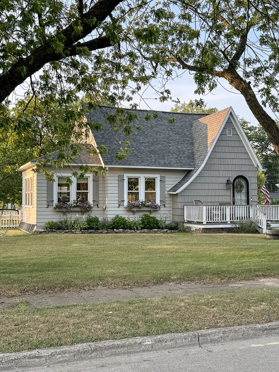 Cores de tinta para o exterior em estilo cottage