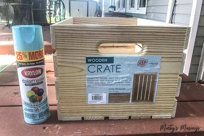 Uma placa na lateral de um prédio
