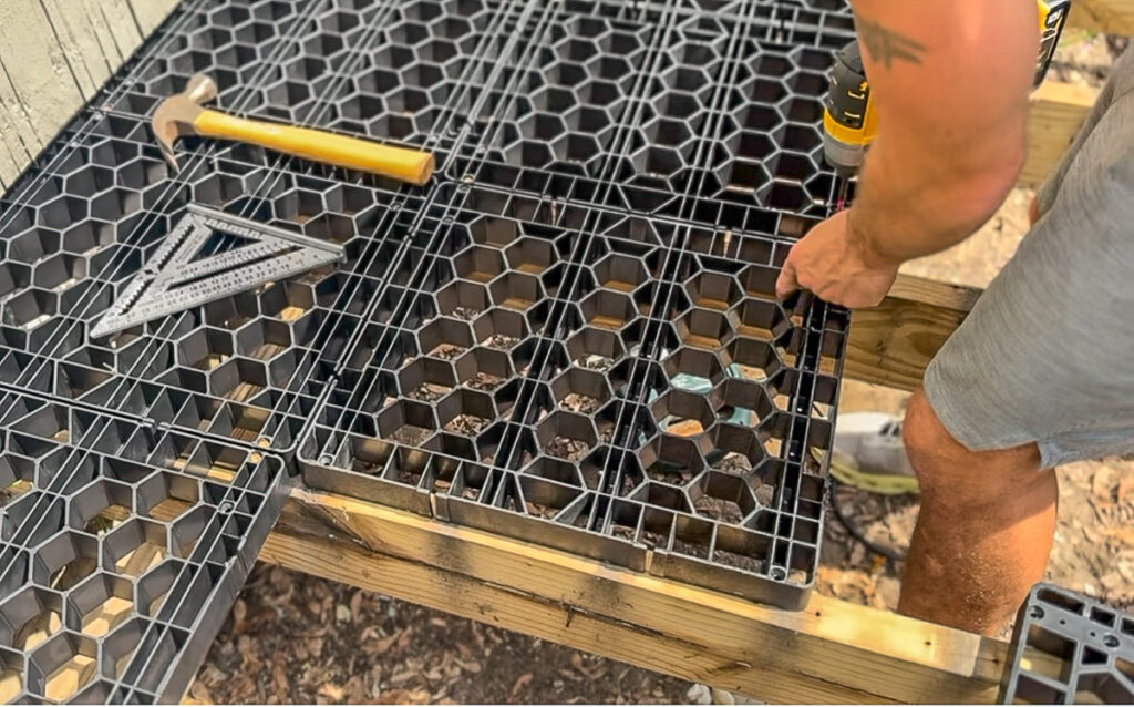 Transformação da varanda DIY com o sistema Stone Deks