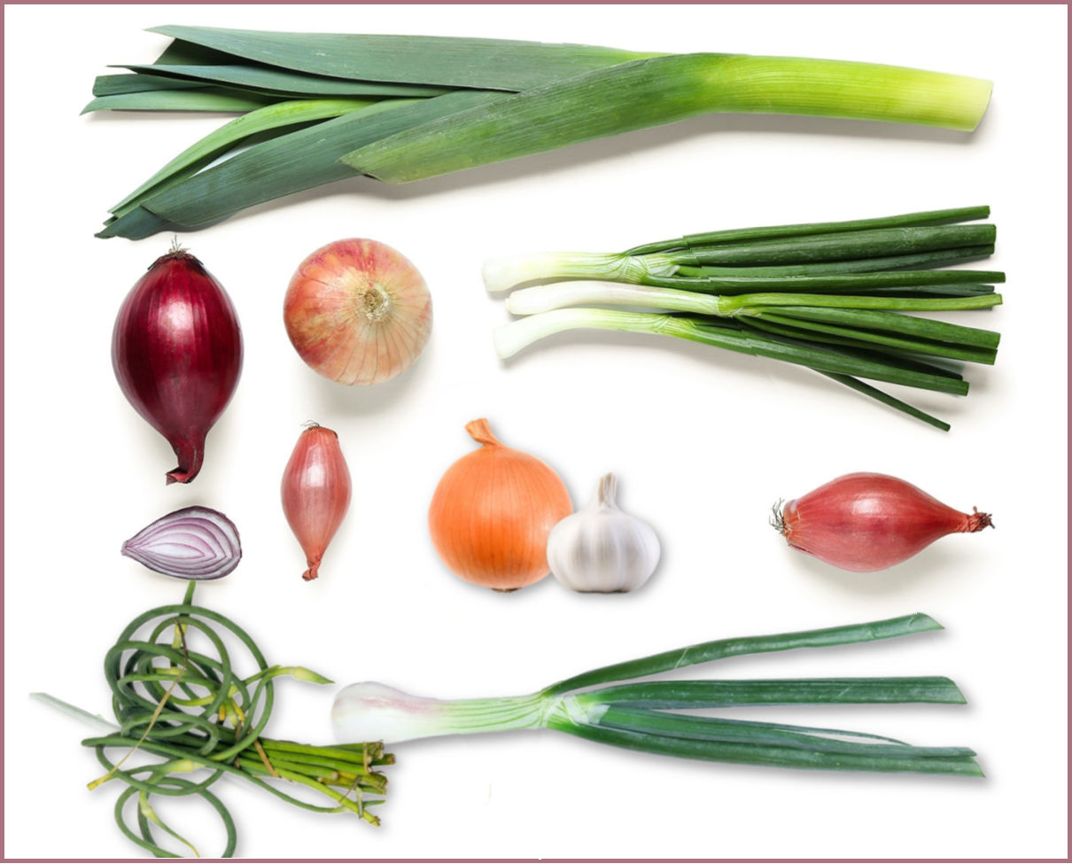 Imagens de chalotas com outros alliums que podem ser usados como substitutos para elas.