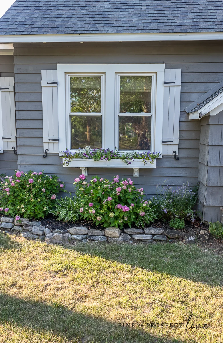 Persianas em Estilo Cabana no Exterior da Casa